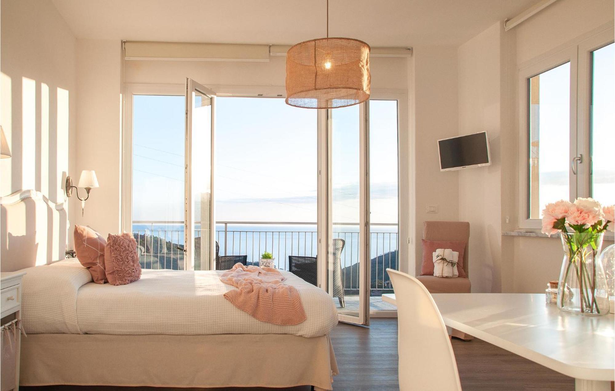 Amazing Apartment In Moneglia With House Sea View Kültér fotó